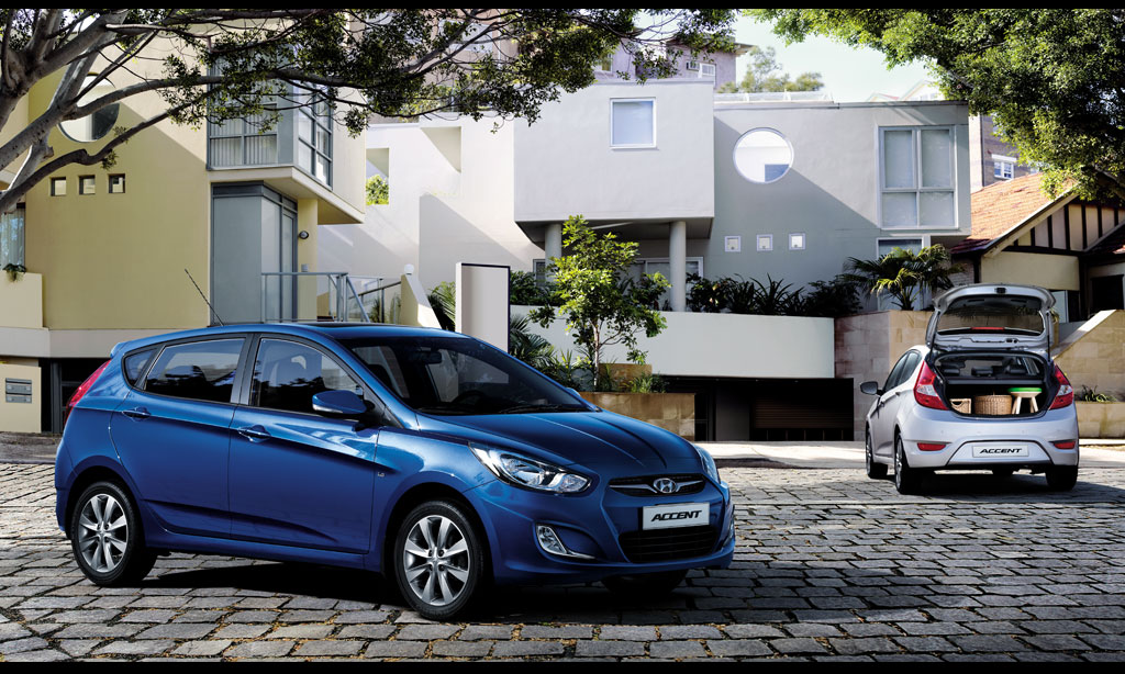 hyundai-accent-5-cua-dem-den-cho-ban-nhung-loi-ich-gi-1-kooqndwcwk