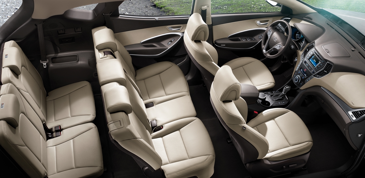 so-sanh-xe-hyundai-santafe-vs-toyota-fortuner-2017-05-vx7xe9mgdo